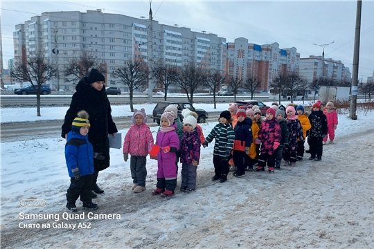 И вновь по родному краю с рюкзаками мы шагаем!