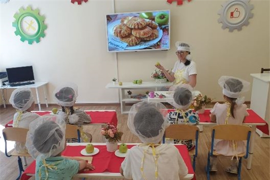 Увлекательный мастер-класс по приготовлению сладкого десерта "Яблочные колечки"