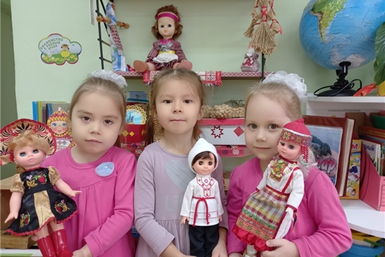 Мальчик Ванюк и девочка Маша