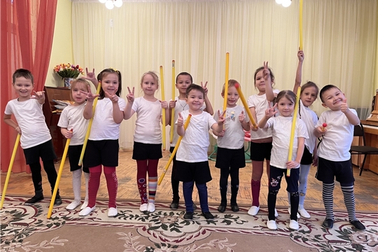 Роль гимнастической палки на занятиях физической культуры