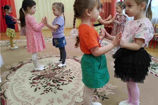 Танцевальная студия "Весёлый каблучок"