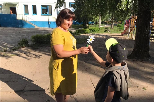 Акция «Я дарю тебе ромашку»