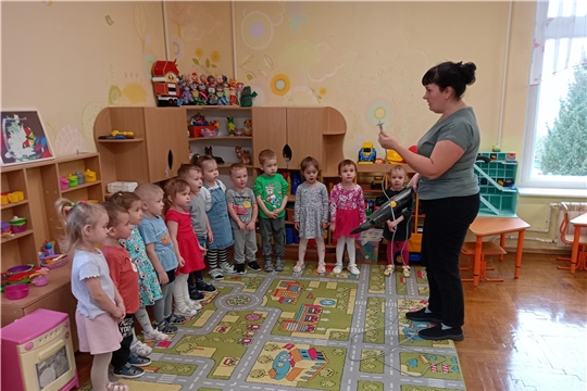 Осторожно - электроприборы.Знакомство с пылесосом"