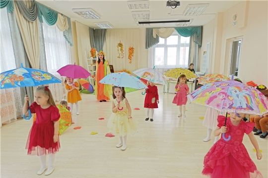 Осенний утренник со сказочными героями