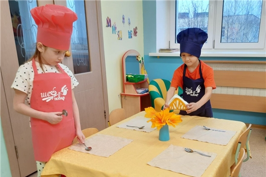 Обучение детей сервировке стола и дежурству