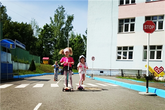 Безопасное поведение при езде на самокате и на велосипеде