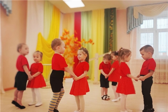 Танцевальный кружок «Топатушки»