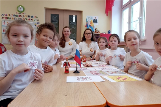 Акция «На работу с вышивкой»