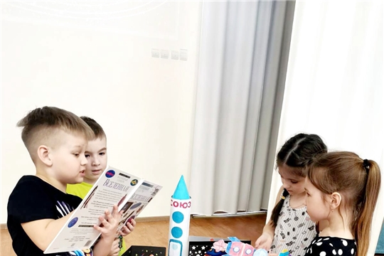 Фестиваль «Космический квест». Познавательный час «Путешествие к звездам».