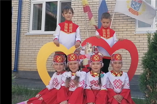 «Тебя я прославляю Республика моя»