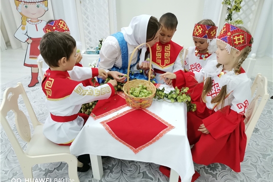 Зеленое золото Чувашии: дошколята продолжают изучать культурное наследие малой Родины