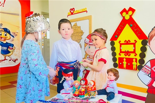 Воспитанники Новограда отметили международный день родного языка