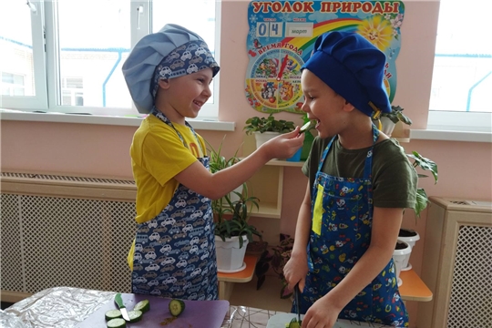 Витаминный салат приготовили Новоградцы