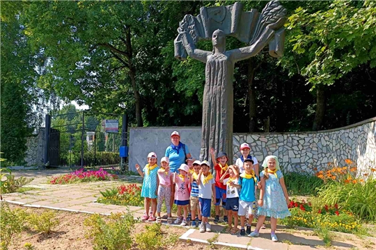 "По родному краю с рюкзаком шагаю"