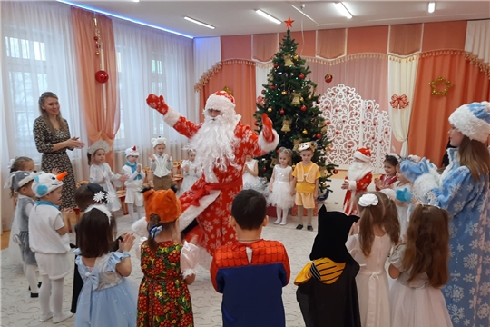 Новогодние утренники в детском саду