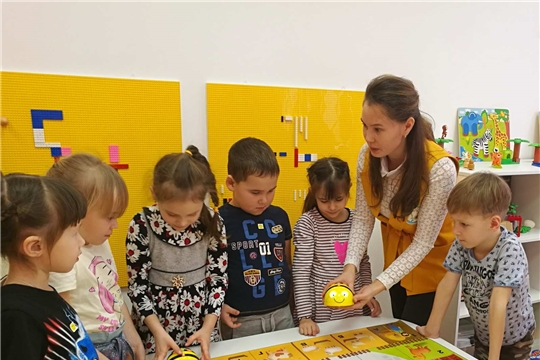Логоробот пчёлка «Bee-bot» в современном образовательном процессе