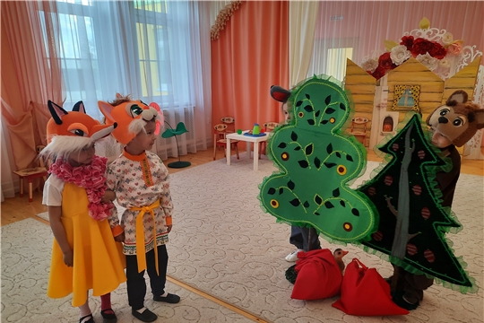 Театральная весна