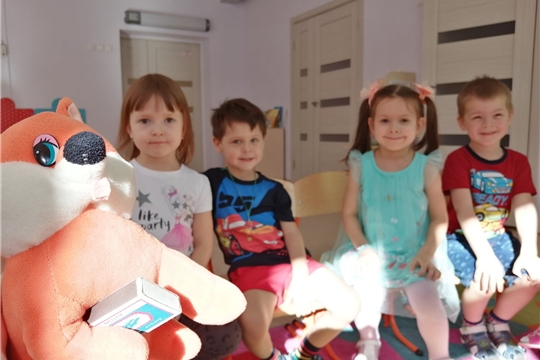Как лисичка нашла спички.