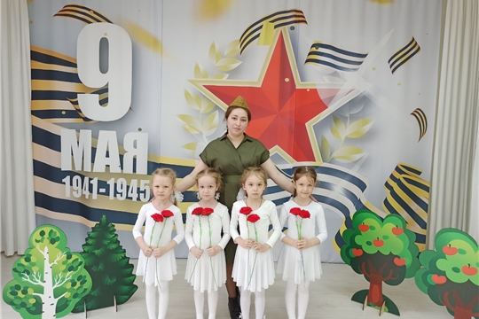 В память сердцах молодых.