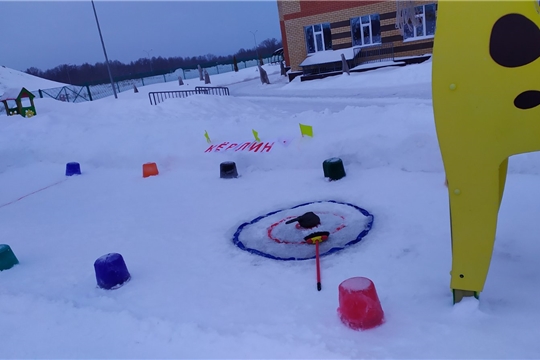 Снежные постройки.
