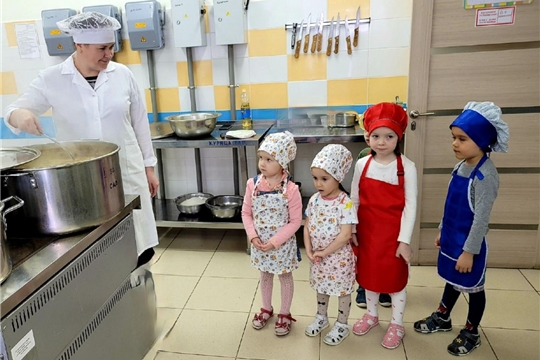 Экскурсия на пищеблок.