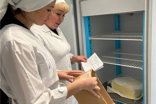 Контроль правила хранения продуктов питания в ДОО в летний период.
