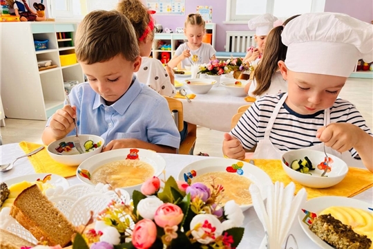Уроки столового этикета для дошколят.