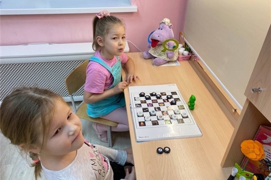 Логошашки.
