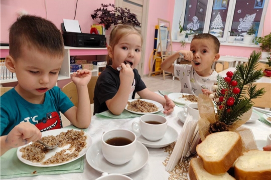 Чем кормят малышей в детских садах? 