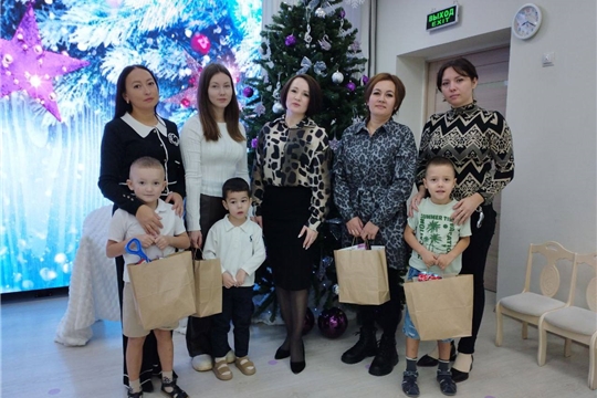  Семьи участников СВО поздравили с наступающим Новым годом!!! 