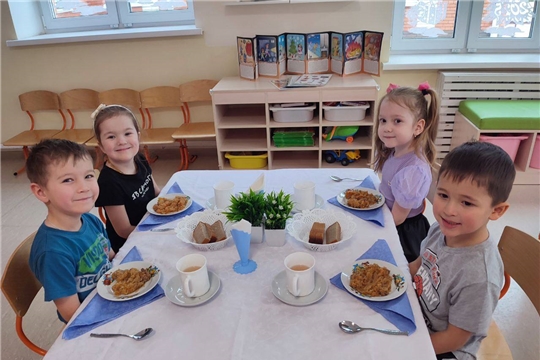 Здоровое питание детей. Тушеная капуста с мясом.