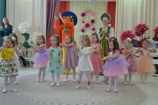 Утренники в средних группах.