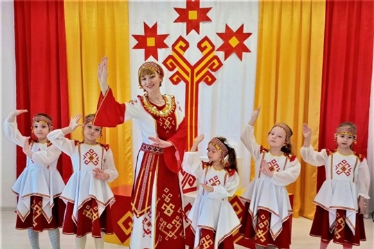 Музыкальная гостиная «Мелодии народов России»