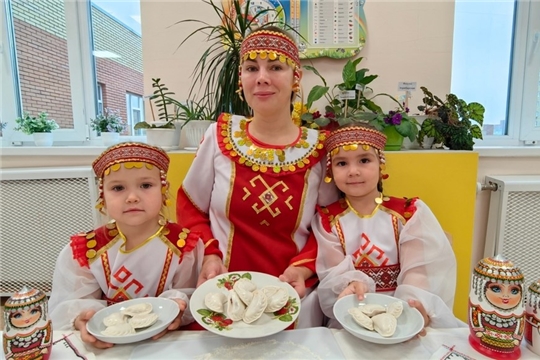 Приготовление национального блюда «Хуран кукли»