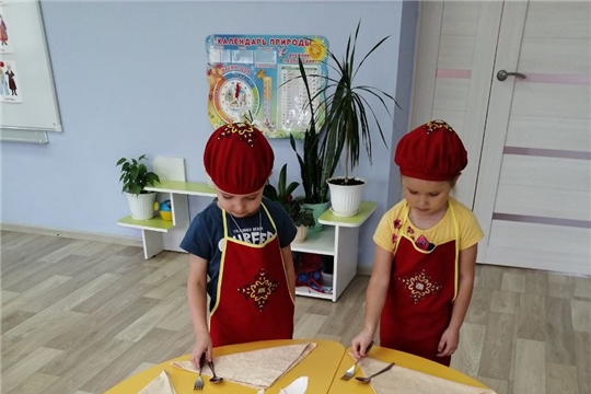 Сервируем стол к обеду