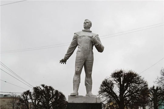 Экскурсия к памятникам Ю. Гагарину и А. Николаеву