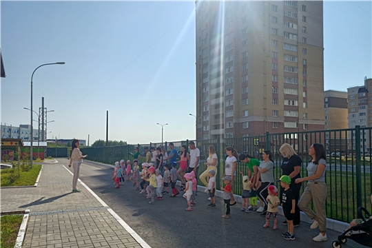 Утренняя зарядка "Счастье там, где семья"