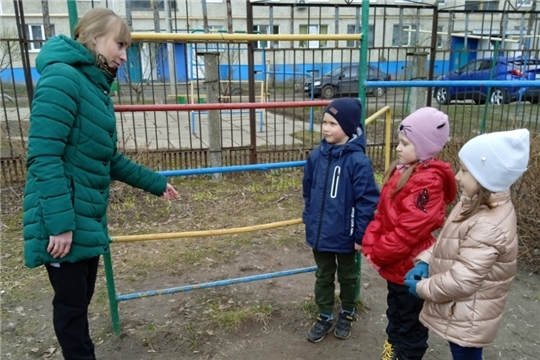 Правила поведения на игровых площадках детского сада во время прогулки