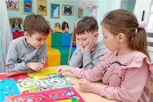 Как вести себя на улицах города. Соблюдение правил ПДД.