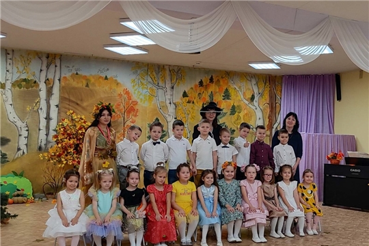 Заглянул сегодня праздник в каждый дом.