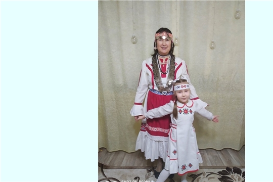 Моя семья в национальном костюме