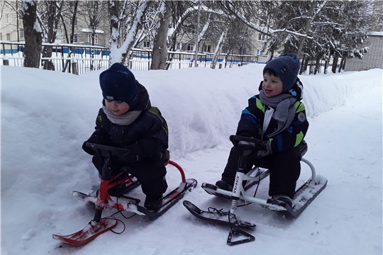 Зимние забавы и безопасность.