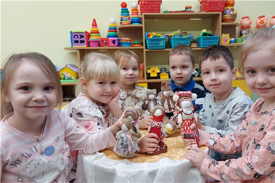 КУКОЛКА ТРЯПИЧНАЯ - ИГРУШКА ОТЛИЧНАЯ.