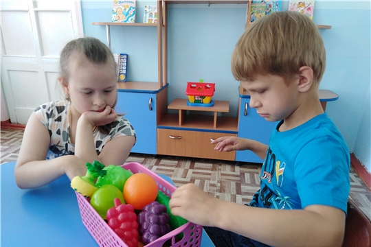 Беседа с детьми о пользе и особенностях летнего рациона питания