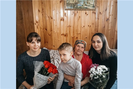 Дарите мамам цветы