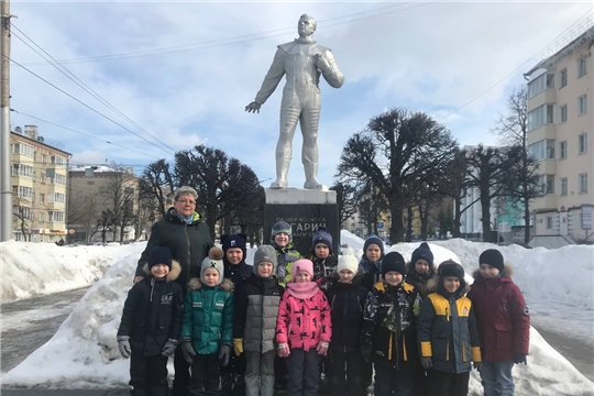 День рождение первого космонавта Земли Юрия Гагарина.