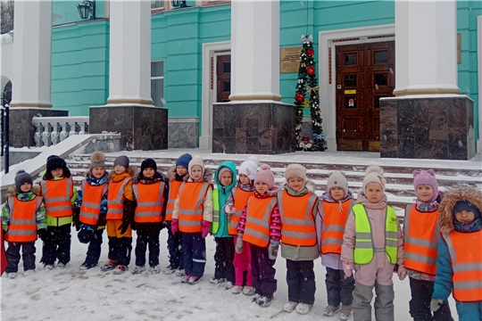 По родному краю с рюкзаком шагаю