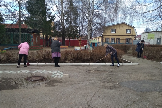 В ДОУ прошел субботник