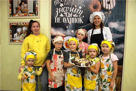 Юные повара нашего ДОУ приняли участие в мастер-классе студии "Маленький повар"