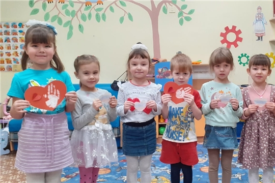 Мама я тебя люблю и ладошку я тебе дарю
